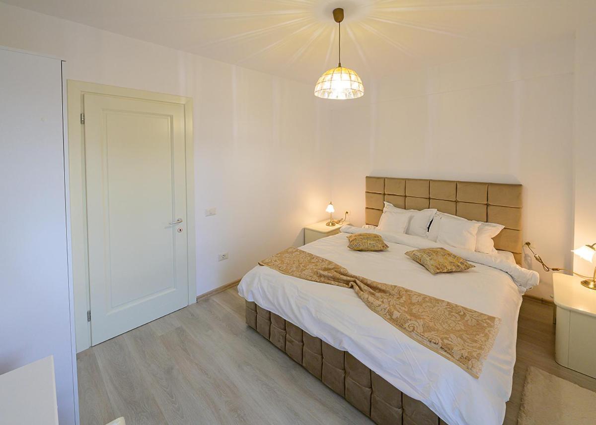 Apartament Laur Gura Humorului Ngoại thất bức ảnh